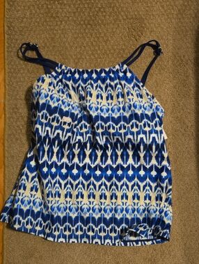 Nwt Maxine of Hollywood Blue and White Patterned Swim Camisole Size 10
